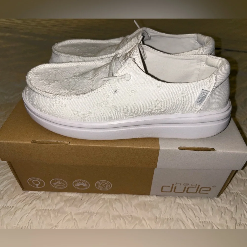 Hey Dude Wendy Rise Eyelet Slip-On Shoe - Picture 3 of 4